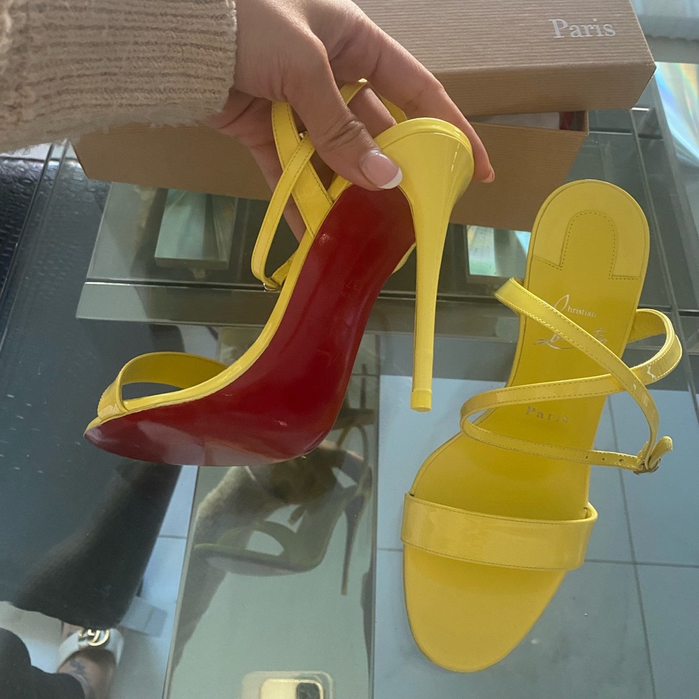 NEVER WORN! AUTHENTIC CHRISTIAN LOUBOUTIN!! Only selling because of size